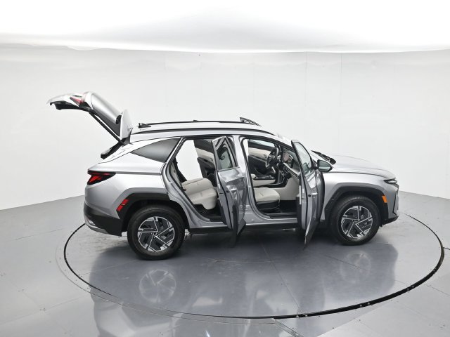 Used 2025 Hyundai Tucson Blue AWD/4WD image 46