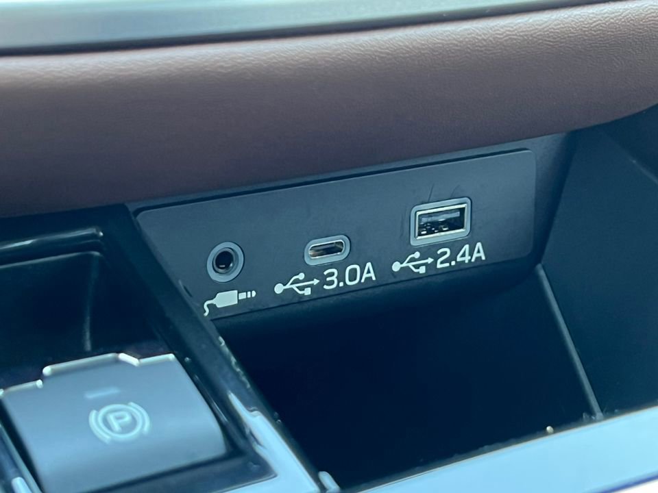 Used 2025 Subaru Outback Touring XT image 27