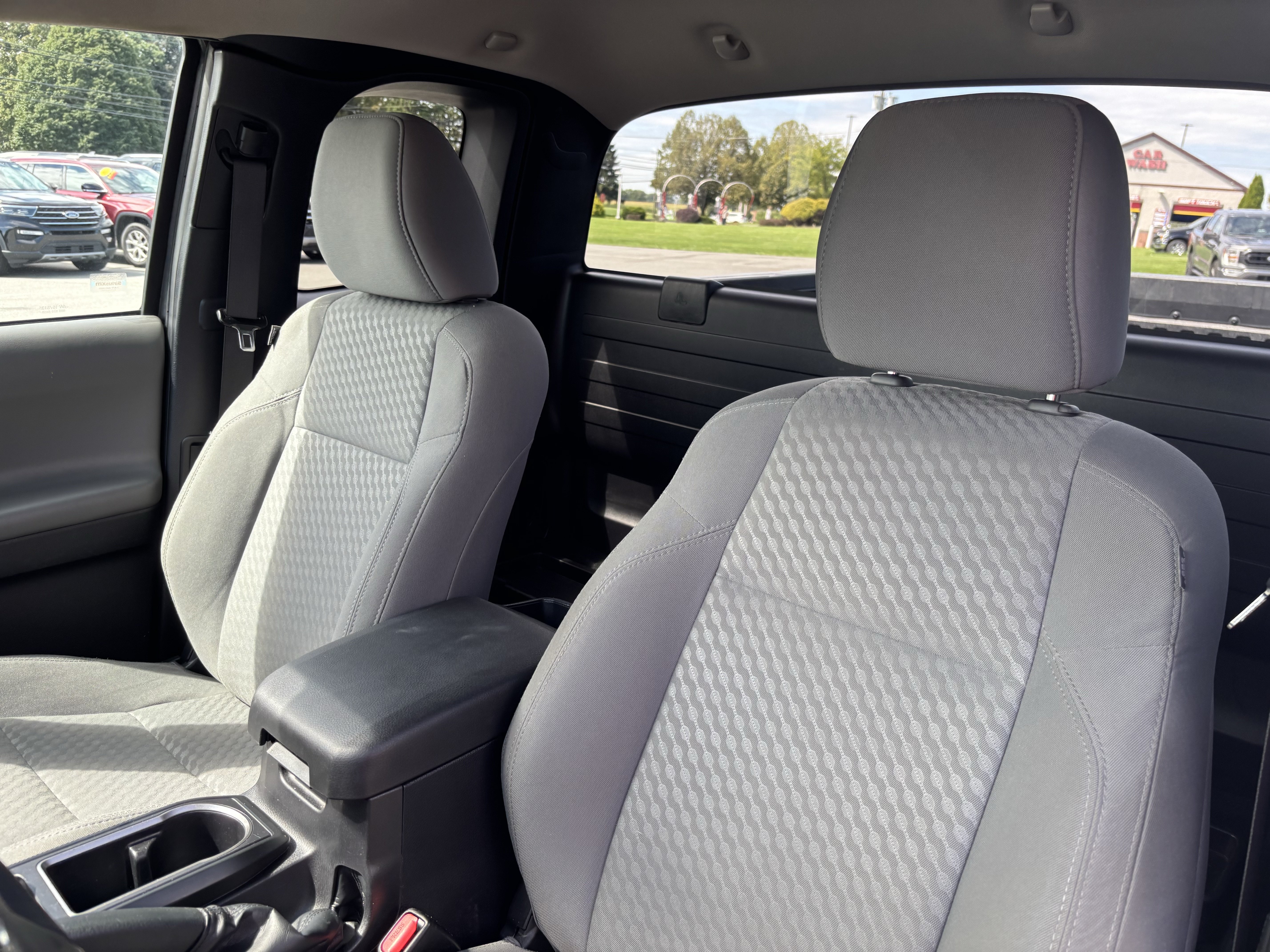 Used 2022 Toyota Tacoma SR AWD/4WD image 17