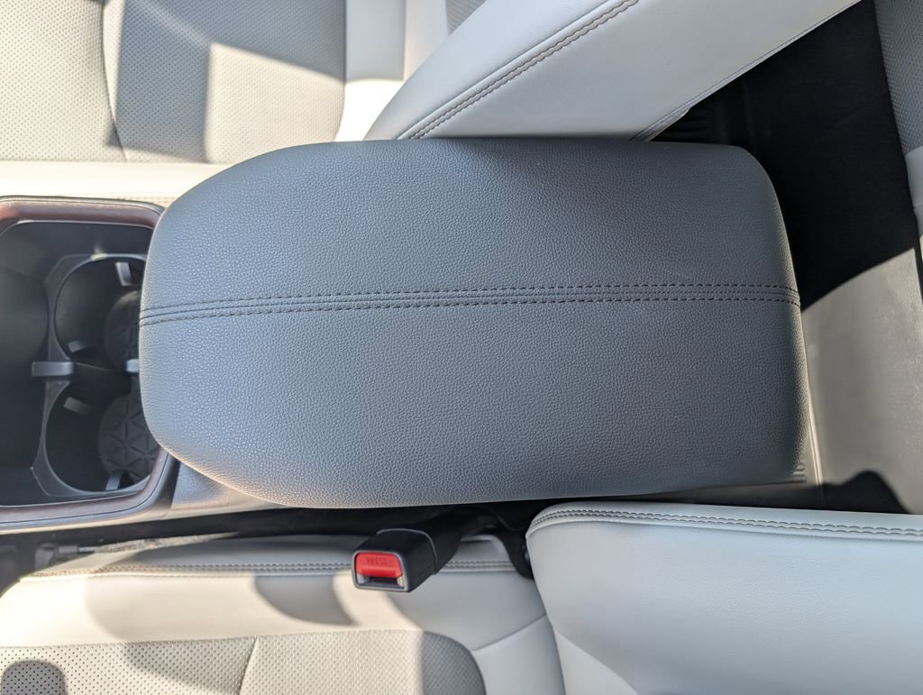 Used 2023 Toyota RAV4 Limited AWD/4WD image 15