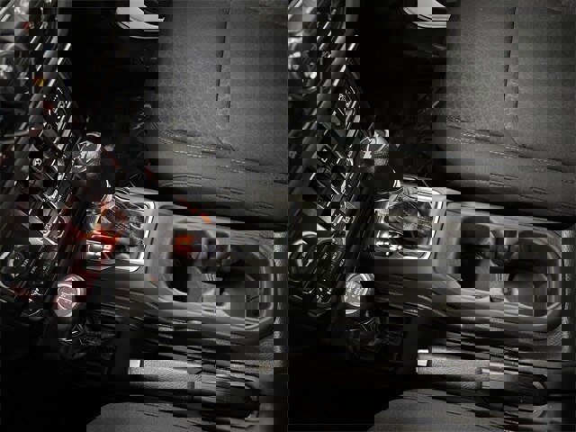 Used 2024 Jeep Wrangler Rubicon image 11