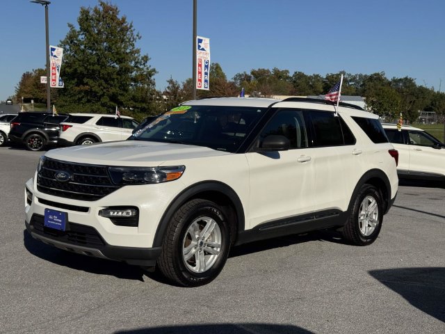 Certified 2022 Ford Explorer XLT w/ Equipment Group 202A AWD/4WD image 6