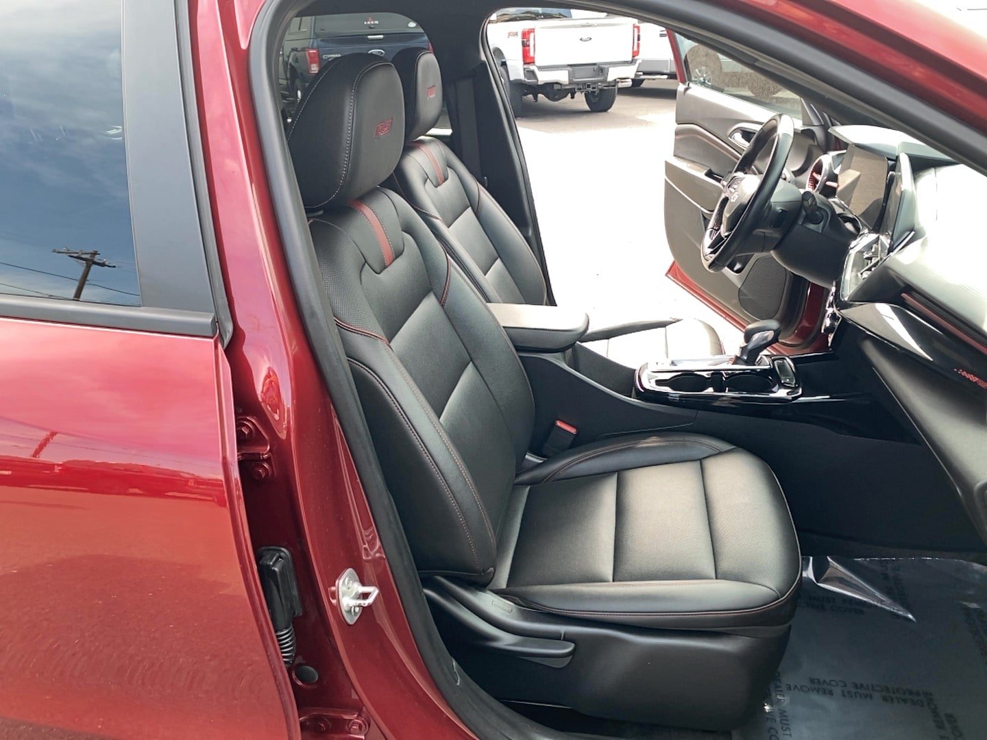 Used 2024 Chevrolet Trax RS w/ Driver Confidence Package FWD image 17