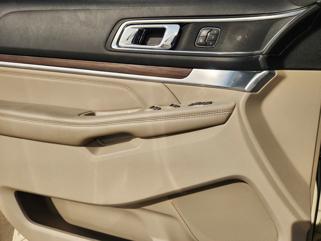 Certified 2018 Ford Explorer Limited image 22