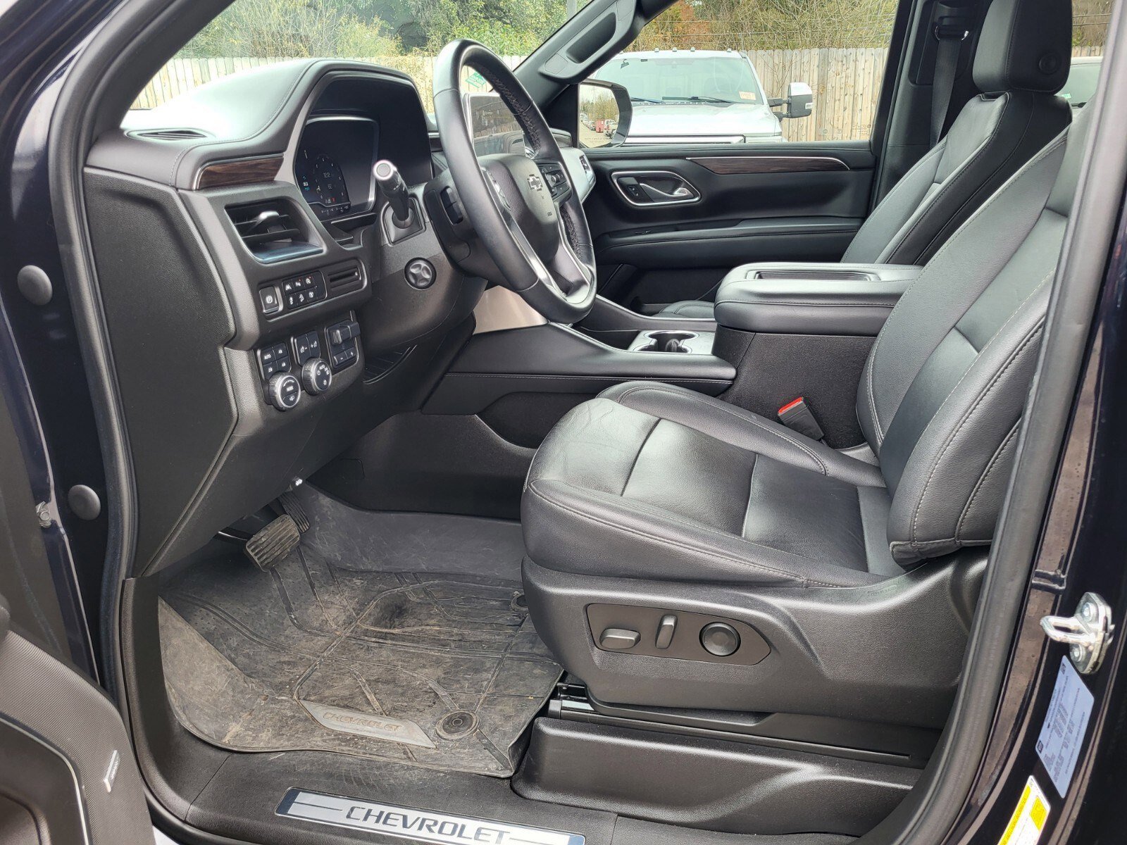 Used 2023 Chevrolet Suburban Z71 w/ Z71 Off-Road Package image 21