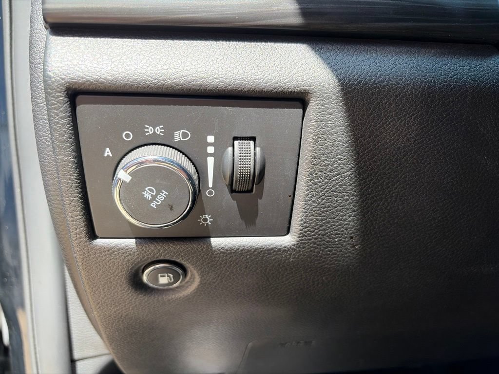 Used 2020 Jeep Grand Cherokee Altitude RWD image 23