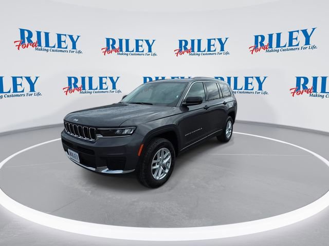 Used 2024 Jeep Grand Cherokee L Laredo image 3