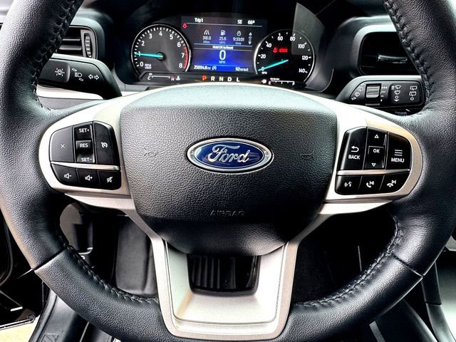 Certified 2024 Ford Explorer XLT image 11
