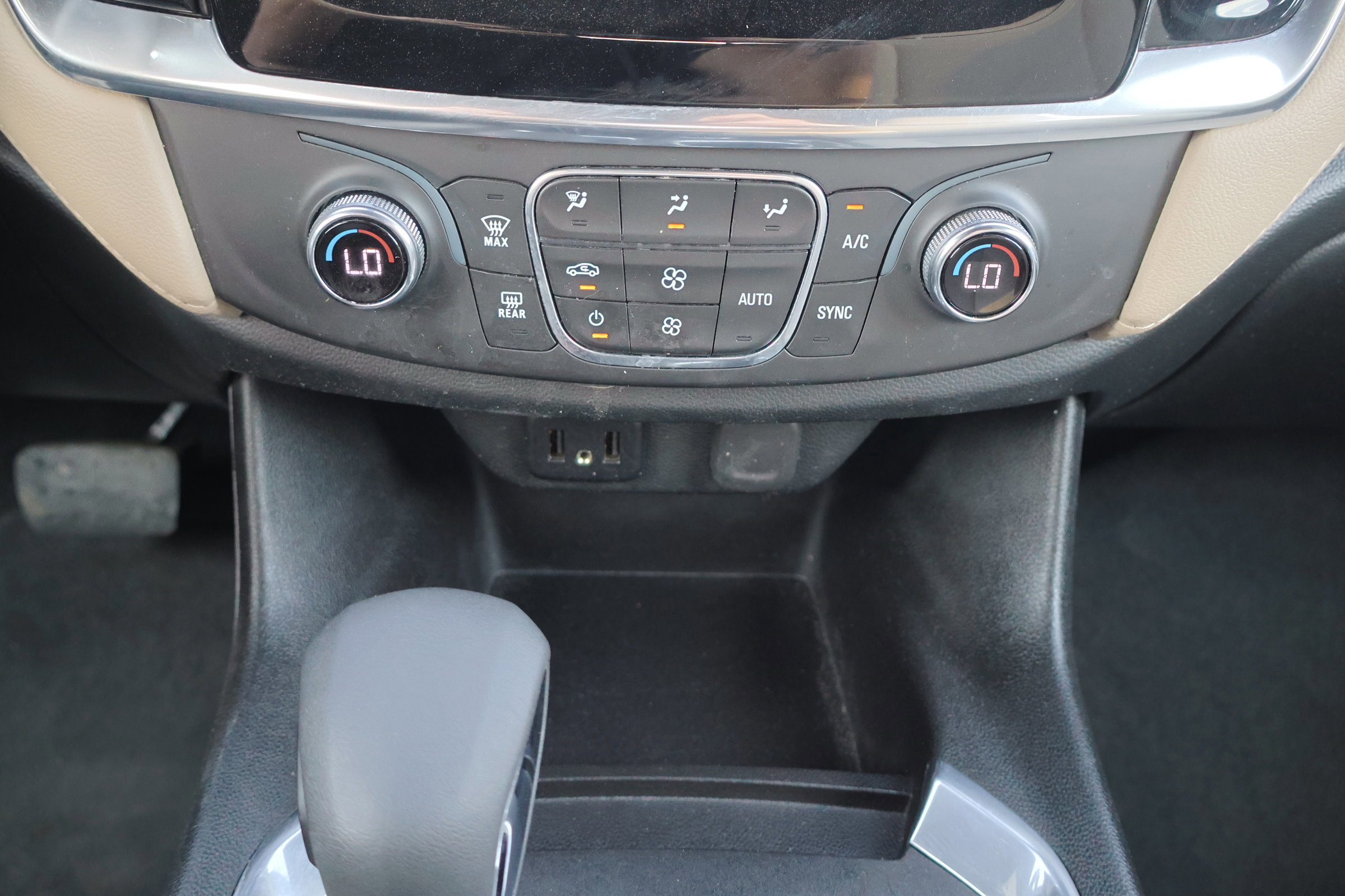 Used 2022 Chevrolet Traverse LS w/ LPO, Cargo Package image 22