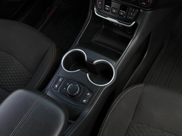 Used 2020 GMC Terrain SLE w/ Driver Convenience Package FWD image 30