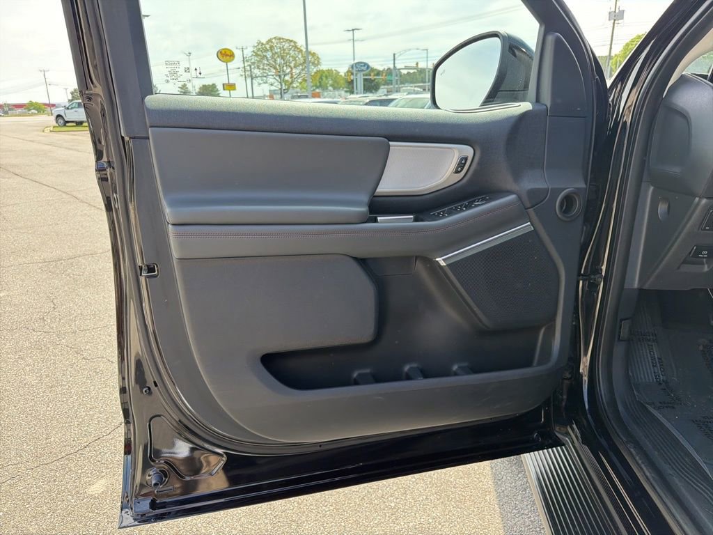 Certified 2025 Ford Expedition Max Active AWD/4WD image 13