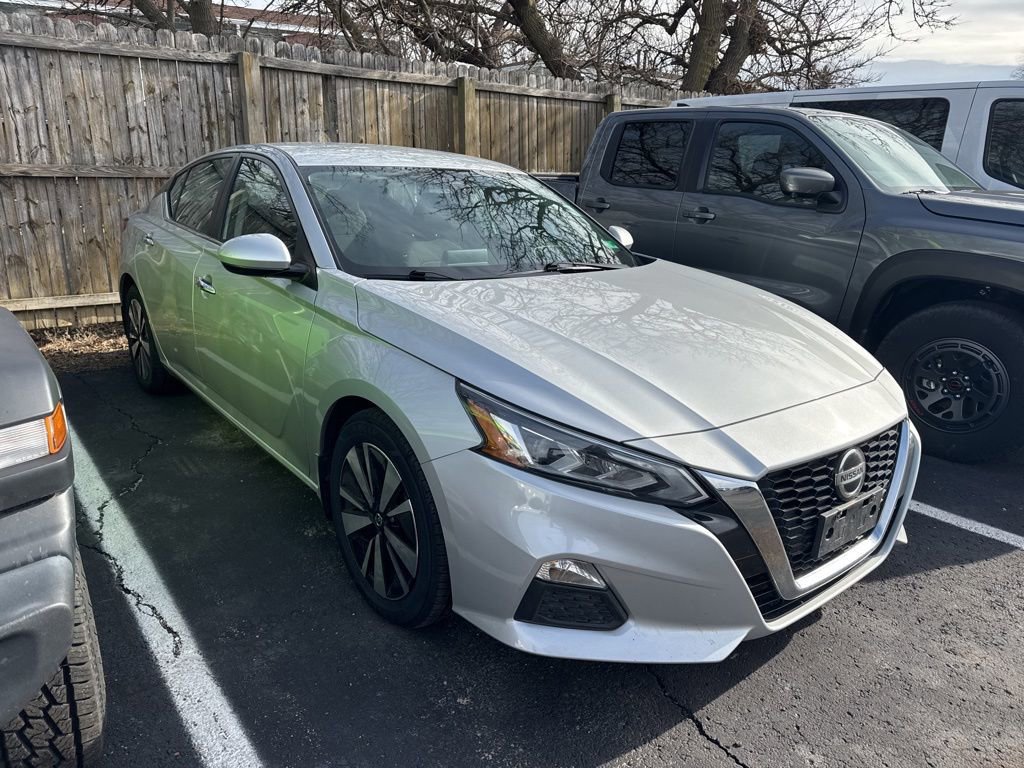 Used 2022 Nissan Altima 2.5 SV image 3