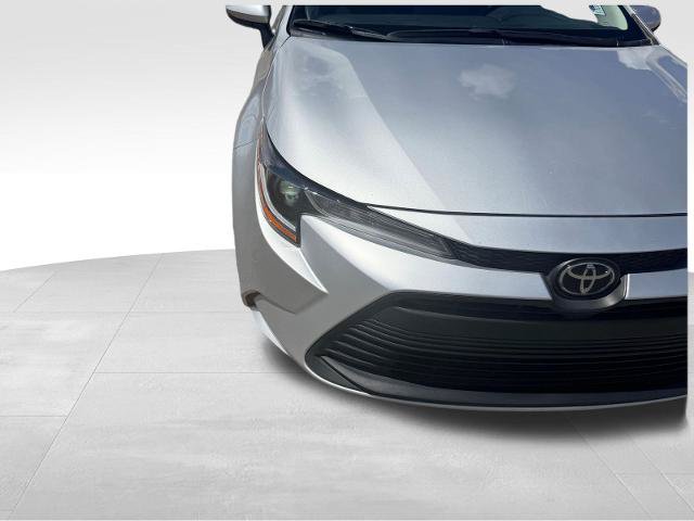 Used 2024 Toyota Corolla LE FWD image 4