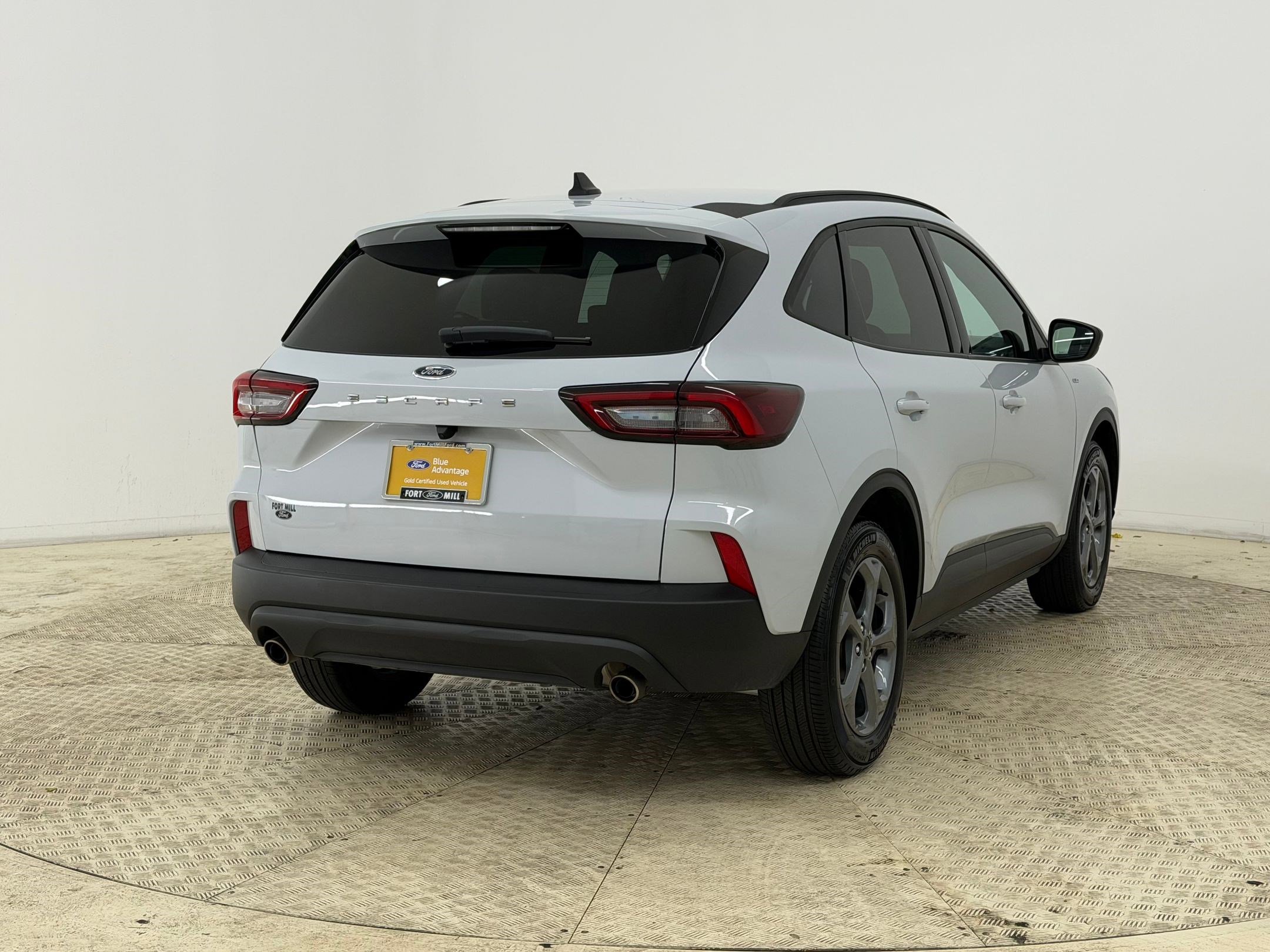 Certified 2025 Ford Escape ST-Line image 8