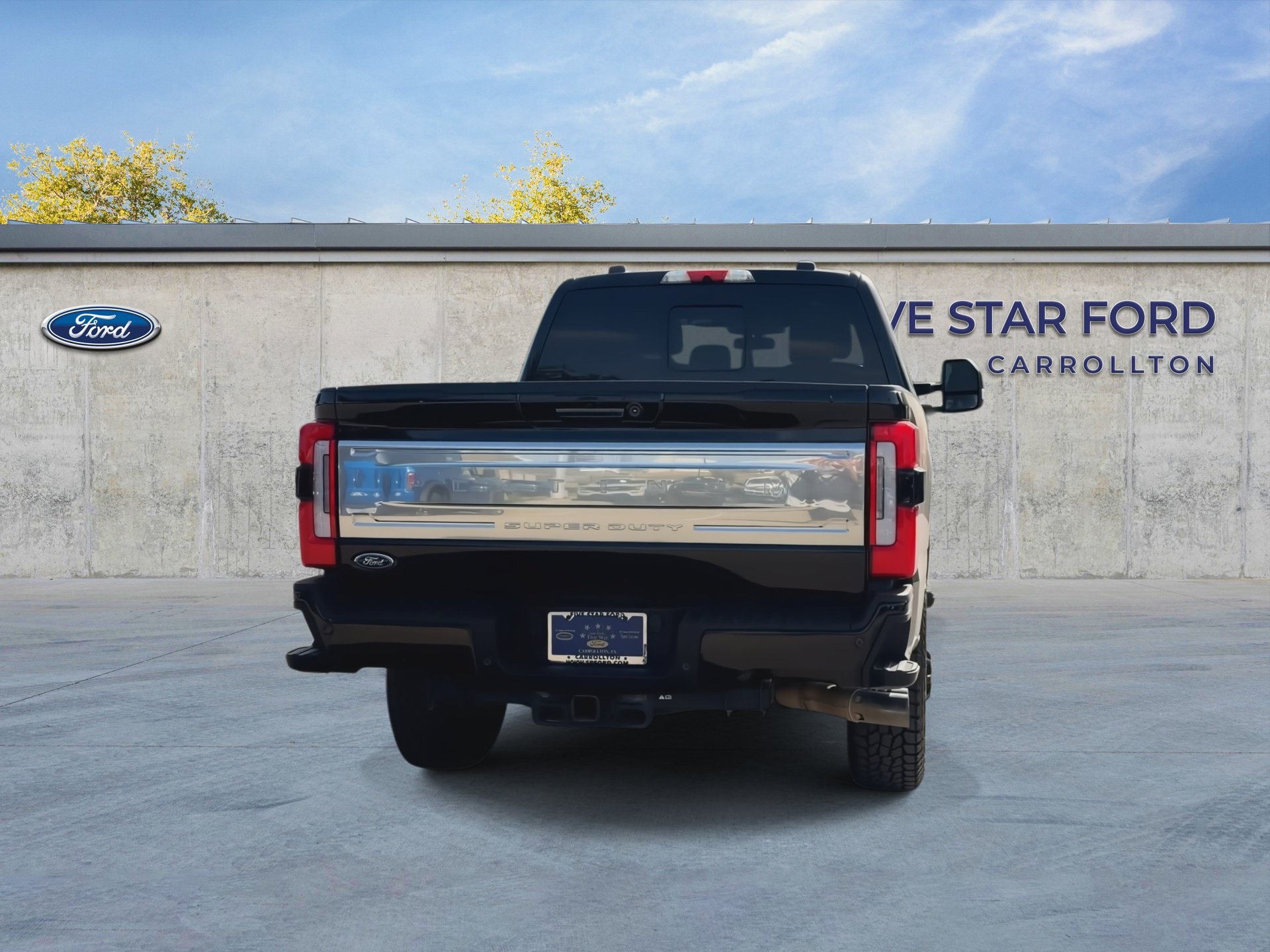 Certified 2024 Ford F350 Platinum w/ FX4 Off-Road Package AWD/4WD image 7
