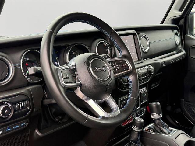 Used 2022 Jeep Wrangler Unlimited Rubicon 4xe w/ Cold Weather Group AWD/4WD image 18