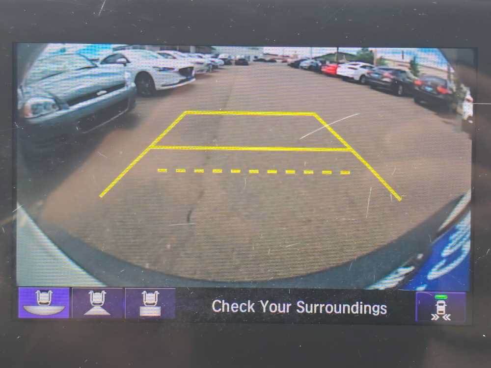 Used 2018 Honda CR-V Touring image 19