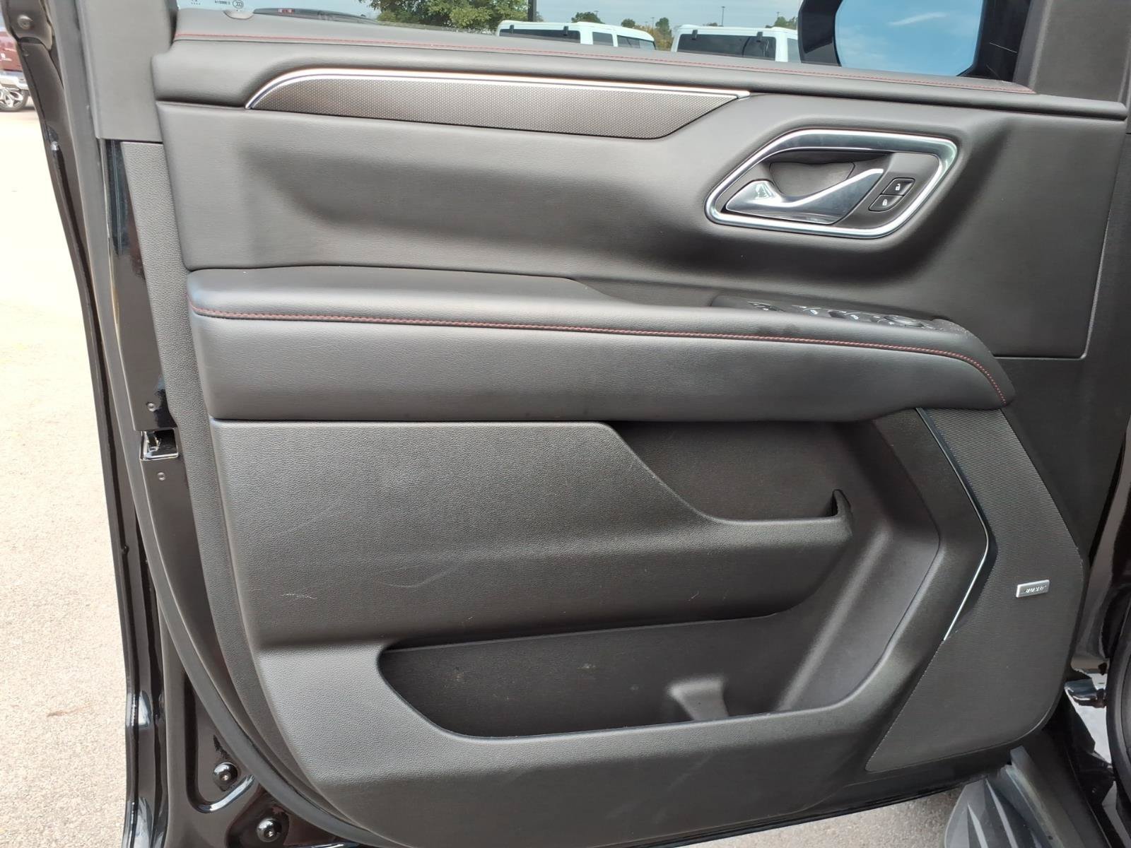 Used 2021 Chevrolet Tahoe RST w/ Luxury Package AWD/4WD image 12