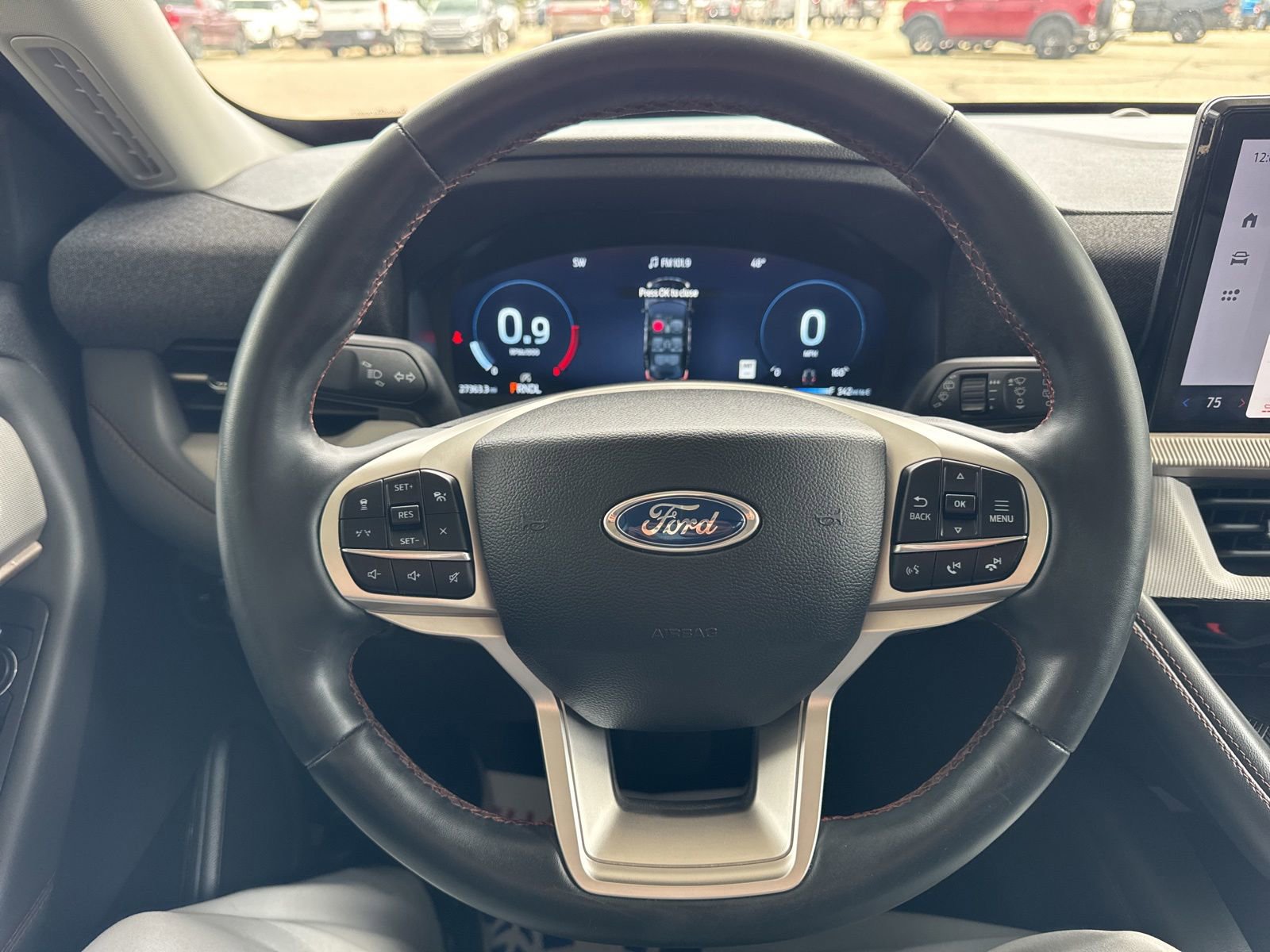 Certified 2025 Ford Explorer Active w/ Active Comfort Package AWD/4WD image 29