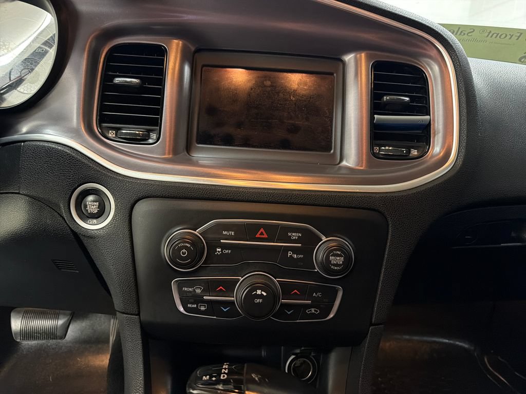 Used 2019 Dodge Charger SXT w/ Blacktop Package RWD image 22