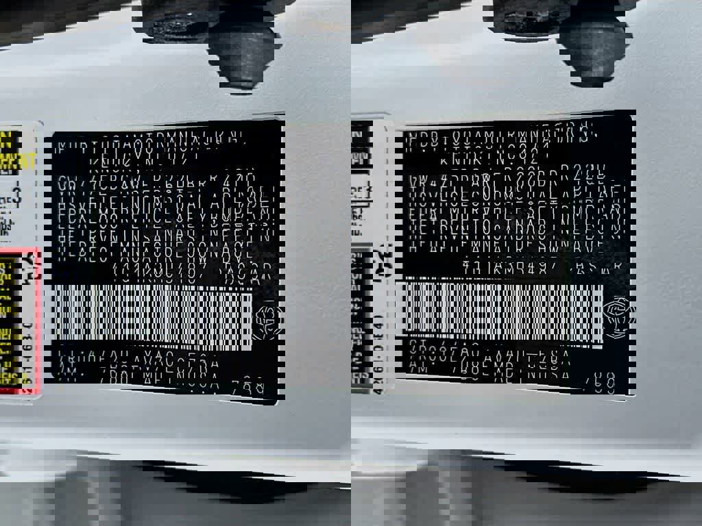 Used 2021 Toyota Camry SE image 25