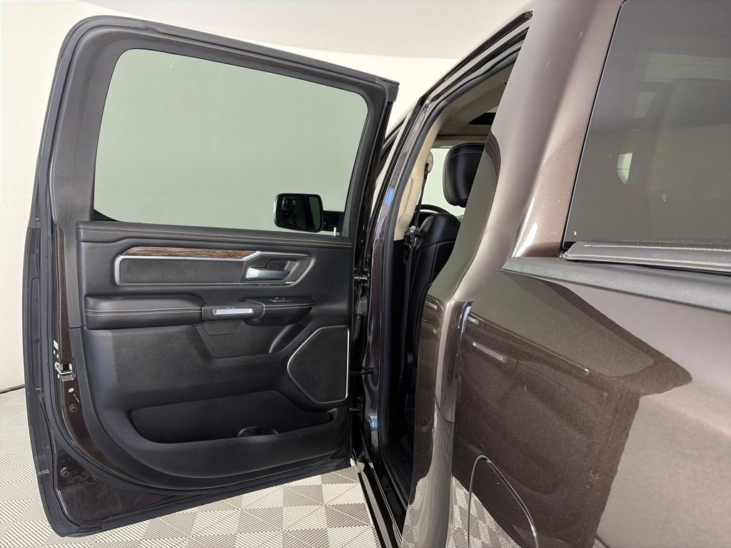 Used 2019 RAM 1500 Laramie image 12