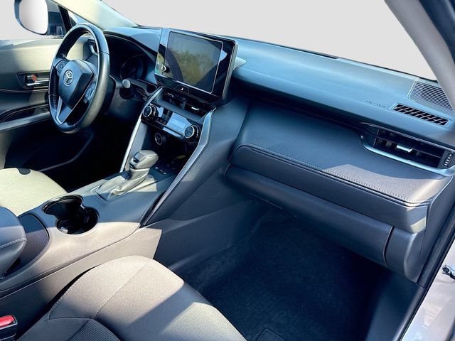 Used 2023 Toyota Venza LE AWD/4WD image 29