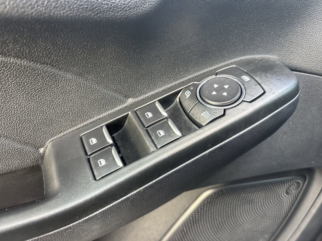 Certified 2022 Ford Escape Titanium image 18