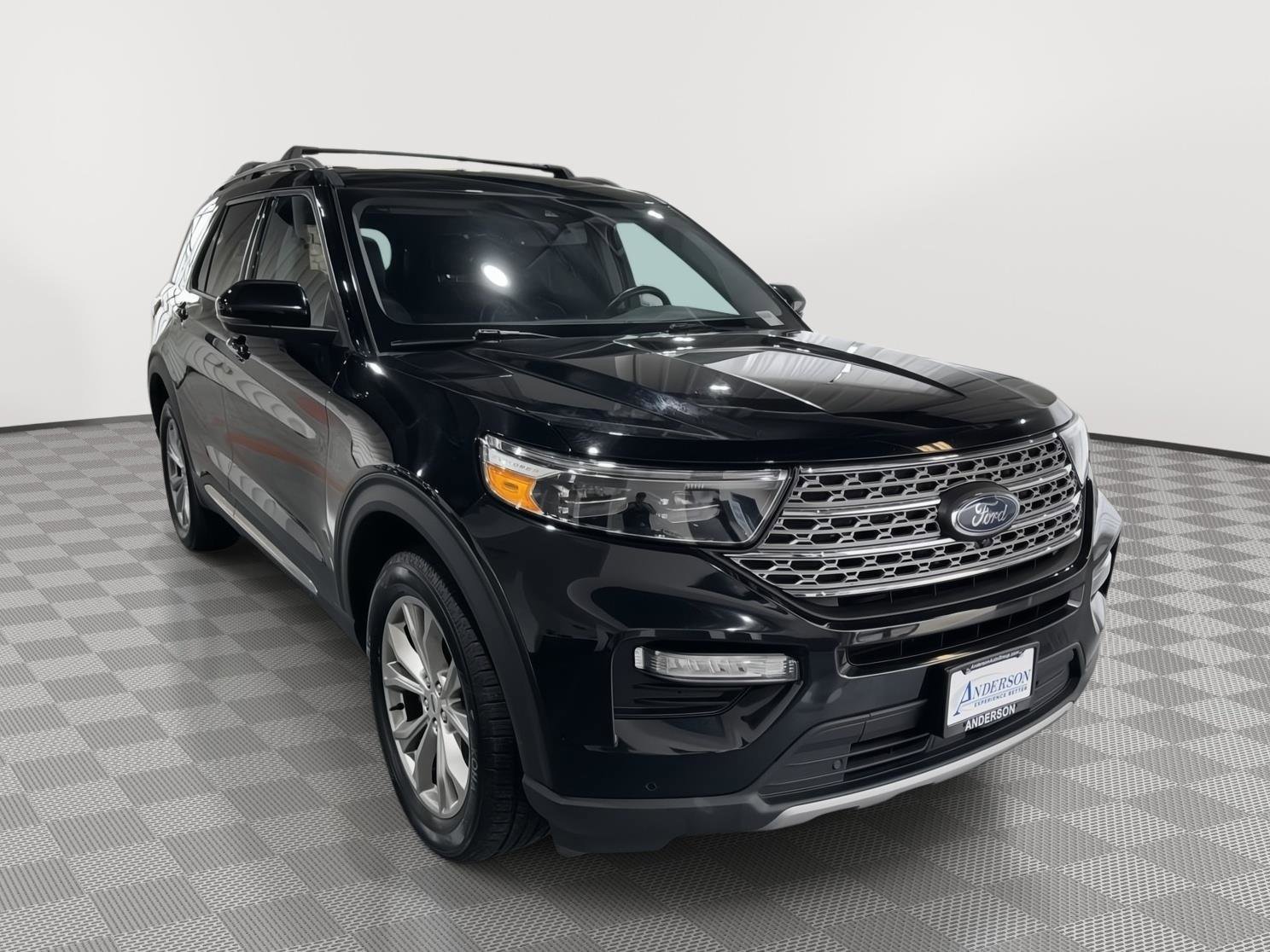 Certified 2022 Ford Explorer Limited w/ Equipment Group 301A AWD/4WD image 5