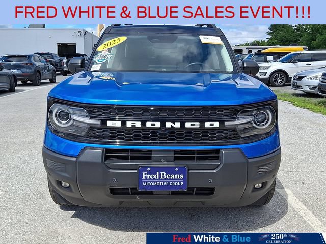 Certified 2025 Ford Bronco Sport Outer Banks w/ Outer Banks Tech Package+ AWD/4WD image 3