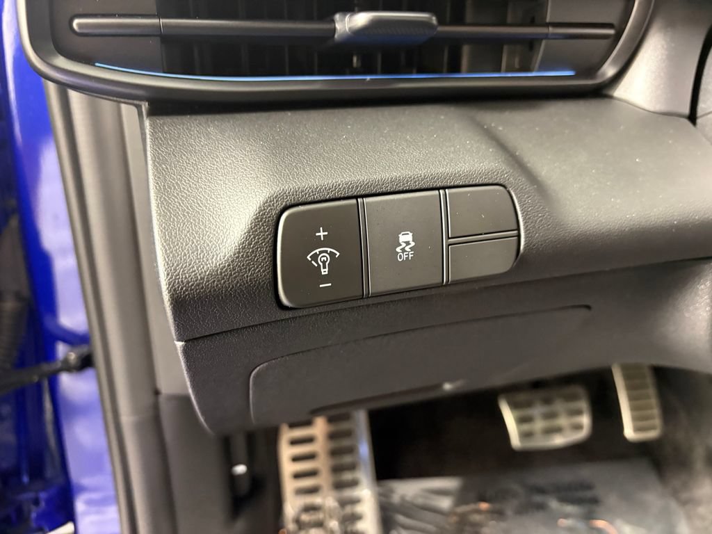 Used 2025 Hyundai Elantra N FWD image 13