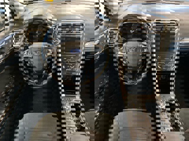 Certified 2020 Ford Fusion SE image 12