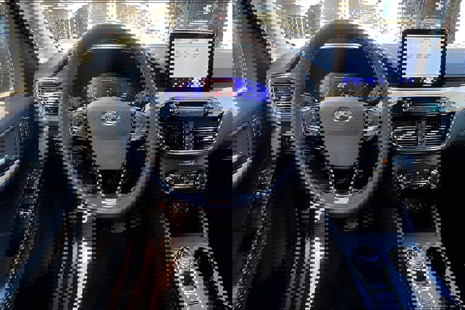 Certified 2022 Ford Escape Titanium w/ Titanium Elite Package image 10