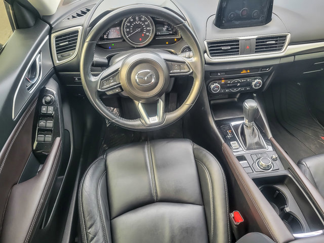 Used 2018 MAZDA MAZDA3 Touring FWD image 10