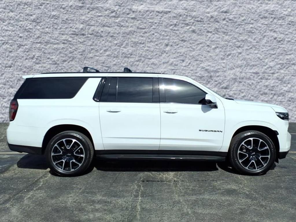 Used 2022 Chevrolet Suburban RST w/ Luxury Package image 3