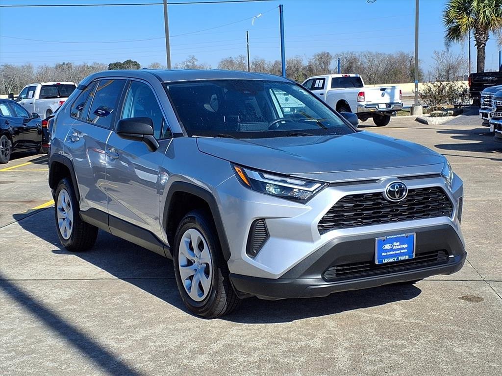 Used 2024 Toyota RAV4 LE image 7