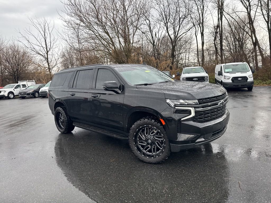 Used 2022 Chevrolet Suburban RST w/ Luxury Package image 1