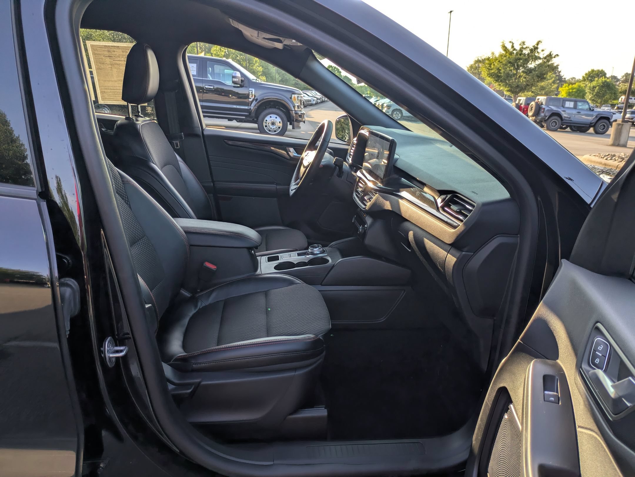 Certified 2024 Ford Escape ST-Line w/ Tech Pack #1 FWD image 36