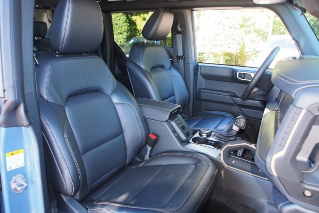 Certified 2025 Ford Bronco Badlands w/ Sasquatch Package AWD/4WD image 11