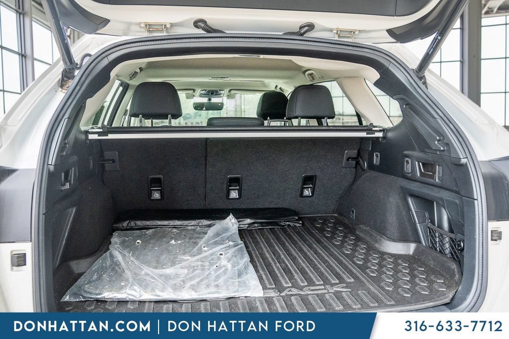 Used 2020 Subaru Outback Onyx Edition XT AWD/4WD image 33