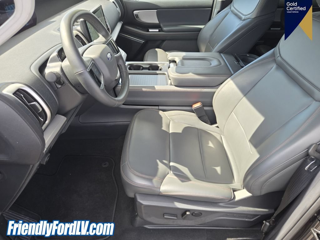 Certified 2025 Ford Expedition Active AWD/4WD image 10