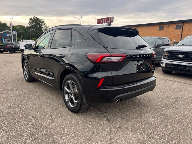 Certified 2024 Ford Escape ST-Line w/ Tech Pack #1 AWD/4WD image 6
