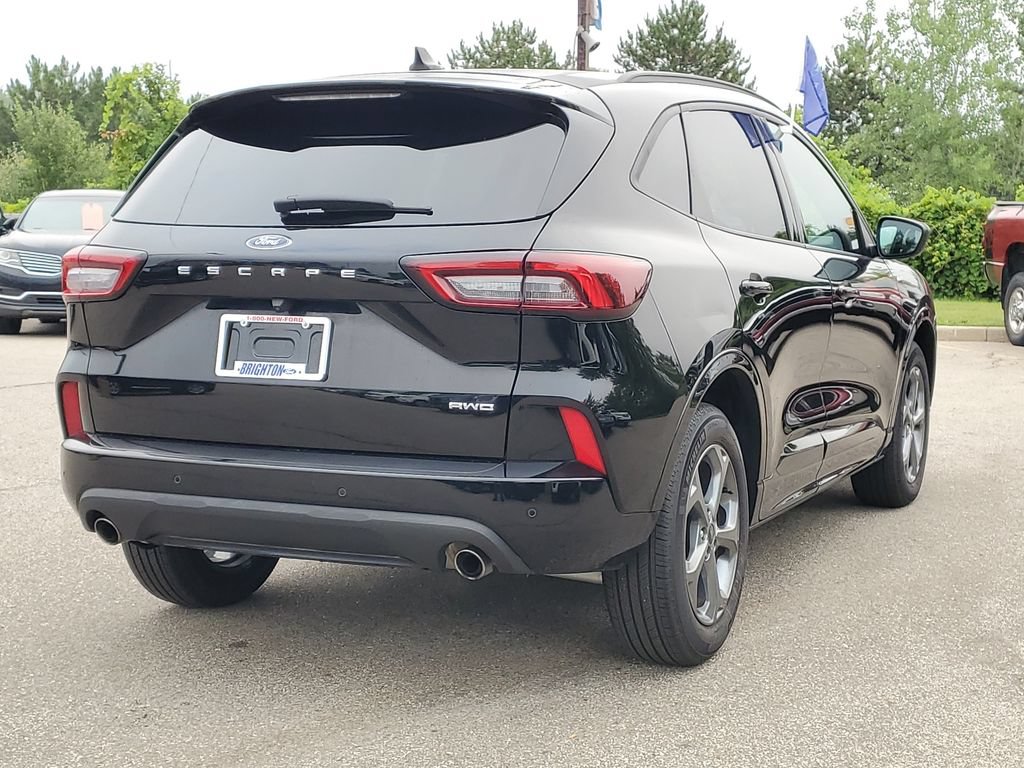 Certified 2024 Ford Escape ST-Line w/ Tech Pack #1 AWD/4WD image 4