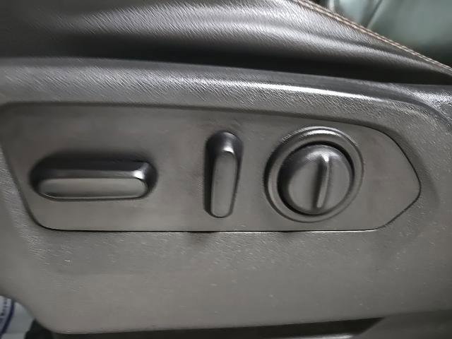 Used 2020 GMC Sierra 1500 AT4 w/ AT4 Carbonpro Edition AWD/4WD image 32