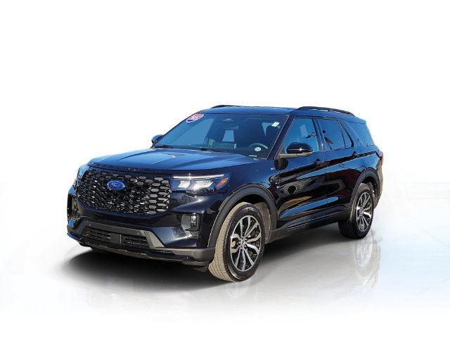 Certified 2025 Ford Explorer ST-Line AWD/4WD image 3
