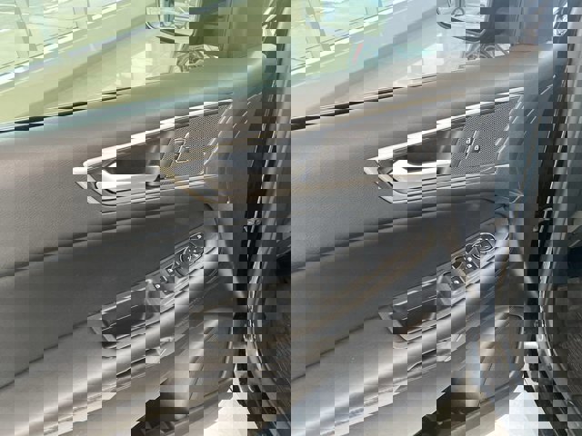 Certified 2022 Ford Edge SEL w/ Convenience Package image 3