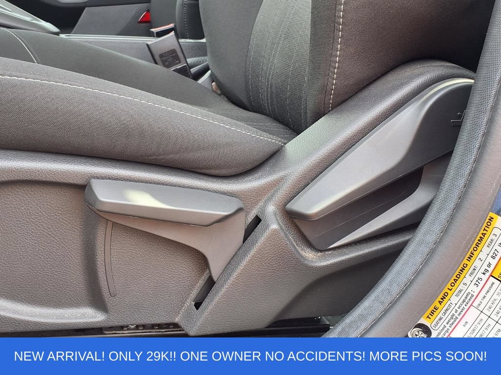 Certified 2018 Ford Focus SEL FWD image 4