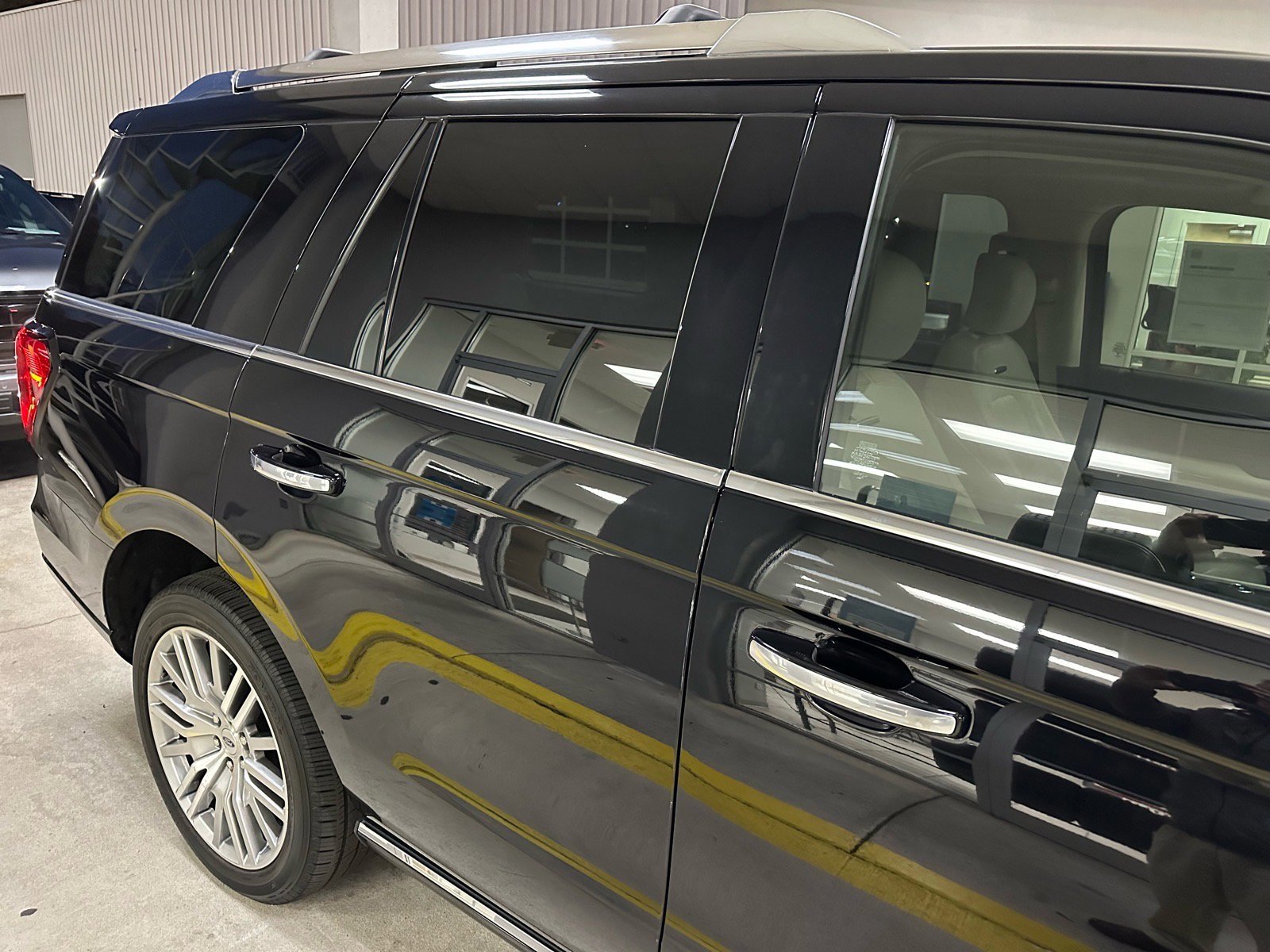 Certified 2023 Ford Expedition Platinum image 3