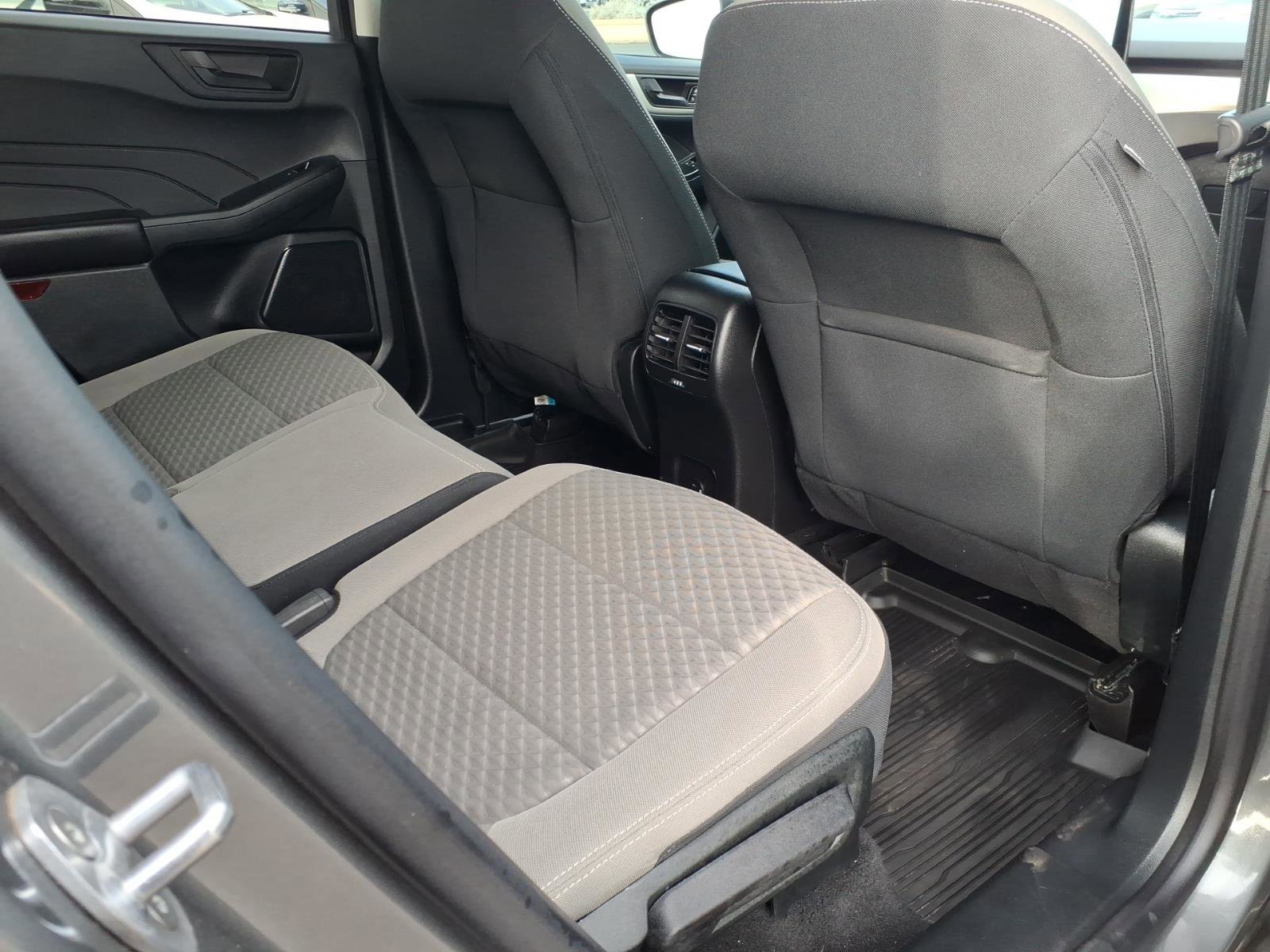 Certified 2022 Ford Escape SE w/ SE Sport Appearance Package image 13