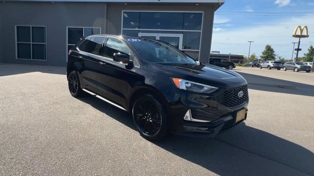 Certified 2024 Ford Edge ST-Line w/ Class II Trailer Tow Package AWD/4WD image 3